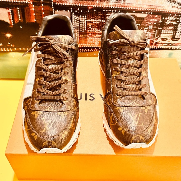 Louis Vuitton Runaway Monogram Brown Black and White - Picture 15 of 15